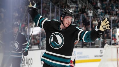 Graf backhands a beauty