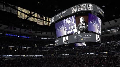 Blackhawks honor Troy Murray in a moment of silence