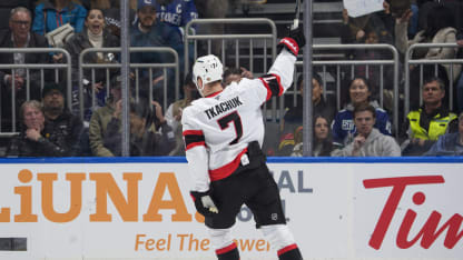 Tkachuk adds an empty-netter