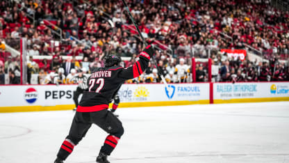 Stankoven breaks the ice