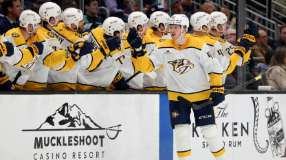 NSH@SEA: Schaefer scores goal against Joey Daccord