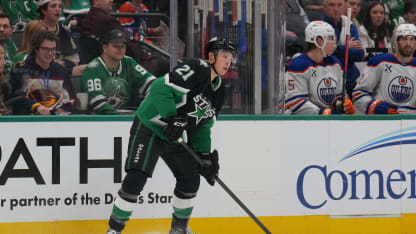 En español : Robertson se luce con golazo