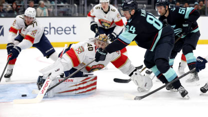 Kakko lights the lamp