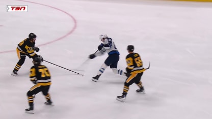 WPG@PIT: Lambert scores goal against Arturs Silovs