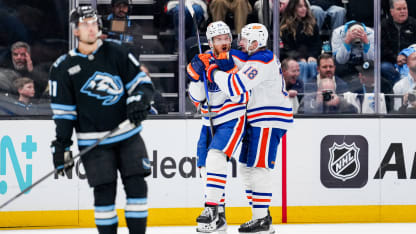 EDM@UTA: Roslovic scores goal against Karel Vejmelka