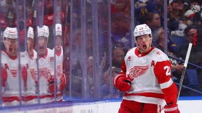 Lucas Raymond målskytt när Detroit Red Wings tog viktig seger i slutspelsjakten