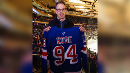New York Rangers honor broadcaster Howie Rose