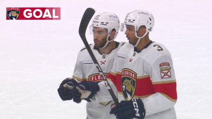 FLA@PIT: Jones scores goal against Arturs Silovs