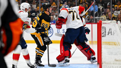 Acciari lifts one up and over Bobrovsky