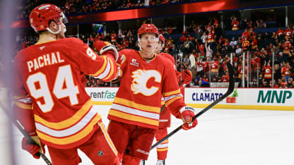 UTA@CGY: Pachal scores goal against Vitek Vanecek