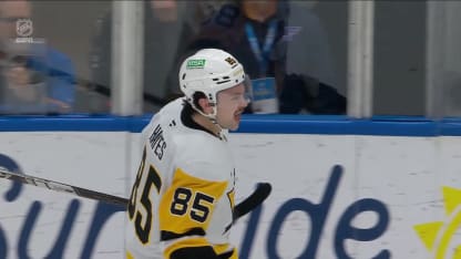 Hayes scores on the breakaway