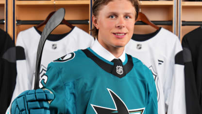 Stenberg laddad för att ansluta till Sharks