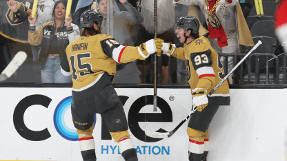 Marner complète son triplé de façon magnifique