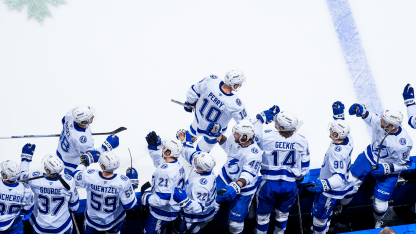 perry_teammates_030726