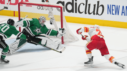 Oettinger_glove_save_vsFlames