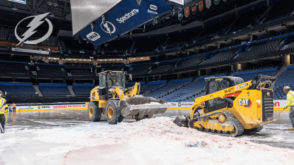 The great melt: Staff dismantle 2024-25 ice surface at AMALIE Arena 