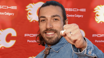 Photo Gallery - Red Carpet Player Arrivals