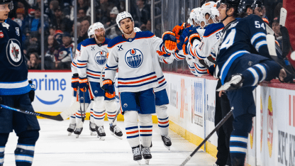 Roslovic staubt im Powerplay ab