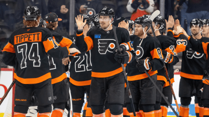 Flyers Get Ready for Pre-Holiday Push