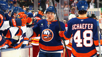 Holmstrom scores on the rush