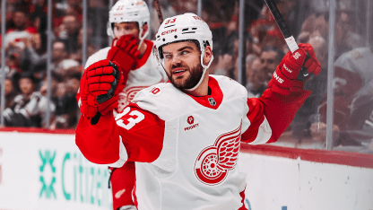 DET@NJD: DeBrincat scores goal against Jacob Markstrom