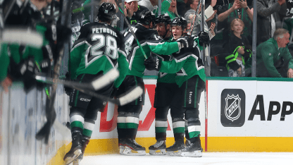 WPG@DAL: Lundkvist scores goal against Connor Hellebuyck