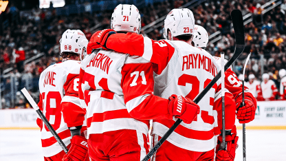 DET@PIT: Larkin scores PPG against Stuart Skinner