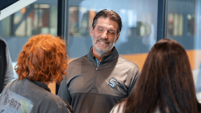 seattle kraken head coach lane lambert meets kraken season ticket members-ft