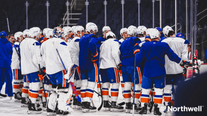 PHOTOS: Islanders Practice in Winnipeg