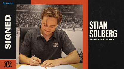Ducks Sign First-Round Pick Solberg to Entry-Level Contract