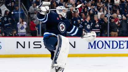 Hellebuyck má ďalšiu William M. Jennings Trophy