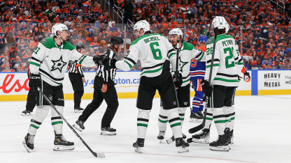 Robertson styr in pucken