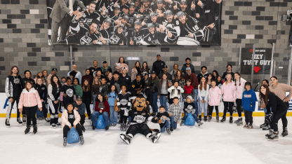 insider-fialas-friends-something-to-be-thankful-for