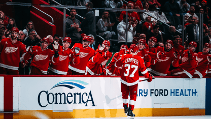 MIN@DET: Compher scores goal against Filip Gustavsson