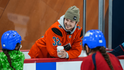 Seattle-kraken-brandon-montour-skates-with-muckleshoot-tribe-event-ft