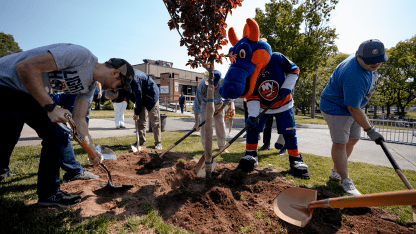 Planting the Love for Islanders Hockey