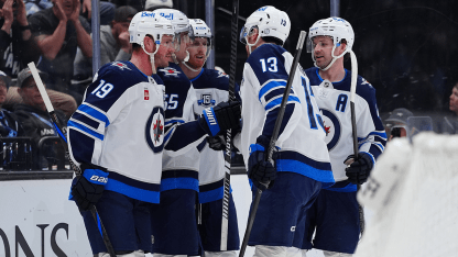 WPG@UTA: Connor scores PPG against Karel Vejmelka