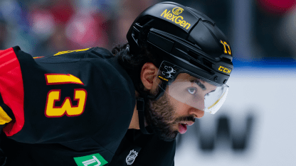 Bains black skate close up