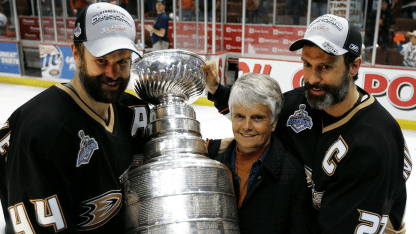 Niedermayers Cup Mom