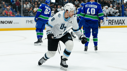 Schmaltz's tip-in goal