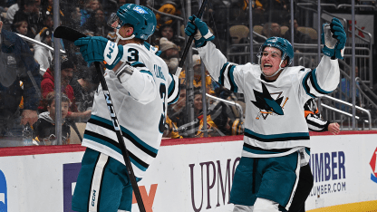 Klingberg seals comeback in OT