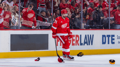 Larkin's 3rd NHL hat trick