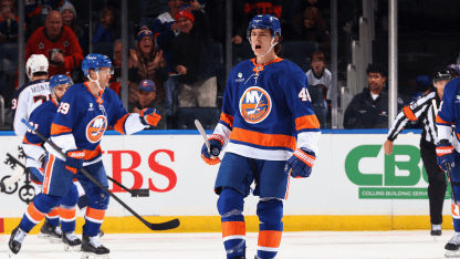 Schaefer snärtar in pucken i PP