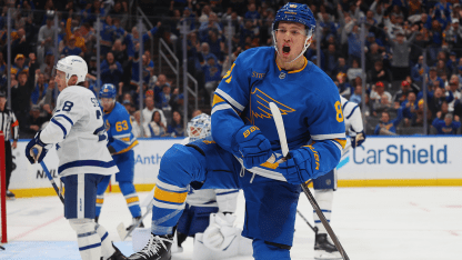 Holloway extends the lead