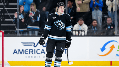 TOR@UTA: But scores goal against Dennis Hildeby