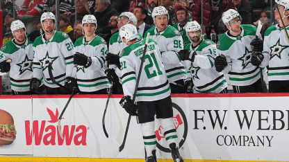 Robertson caps off passing play