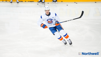 PHOTOS: Islanders Morning Skate in Calgary