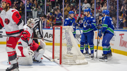 CAR@VAN: Boeser scores PPG against Brandon Bussi