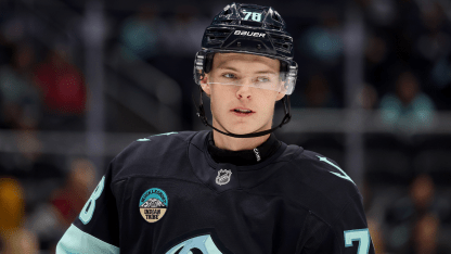 oscar-fisker-molgaard-nhl-debut-versus-chicago-blackhawks-ft