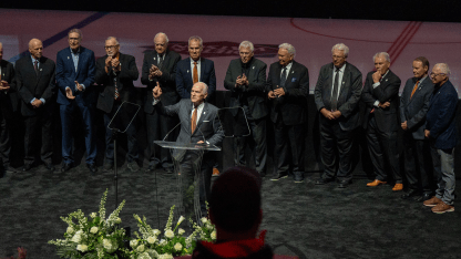 phi_parent_Dan Hilferty with Flyers Stanley Cup Champion Alumni_112125